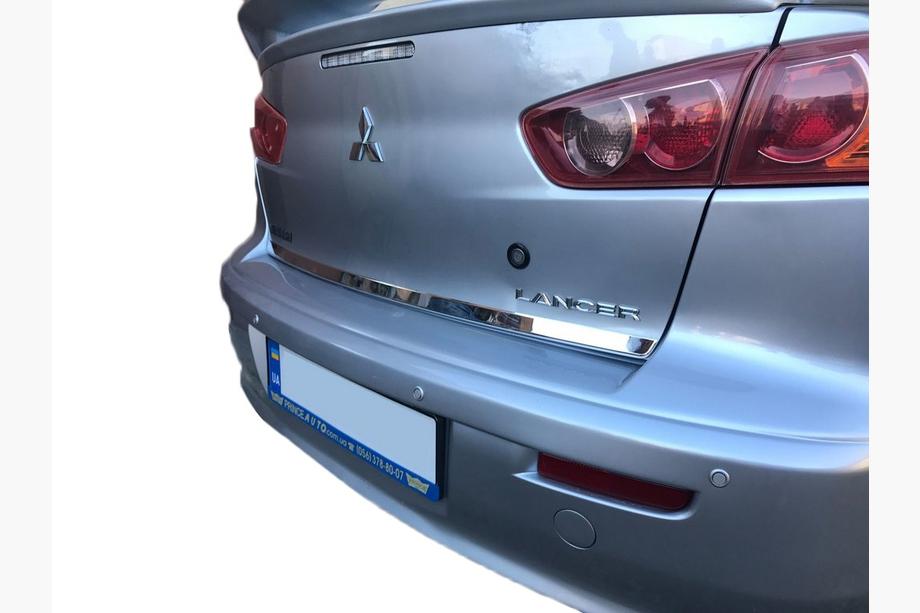 Mitsubishi Lancer X 2008– Lastkantsskydd för baklucka (rostfritt stål) Carmos - turkiskt stål Image