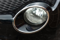 Nissan Juke 2010–2019 Rostfria lister för framlyktor (2 st) 2010-2014, Carmos - turkiskt stål foto 2