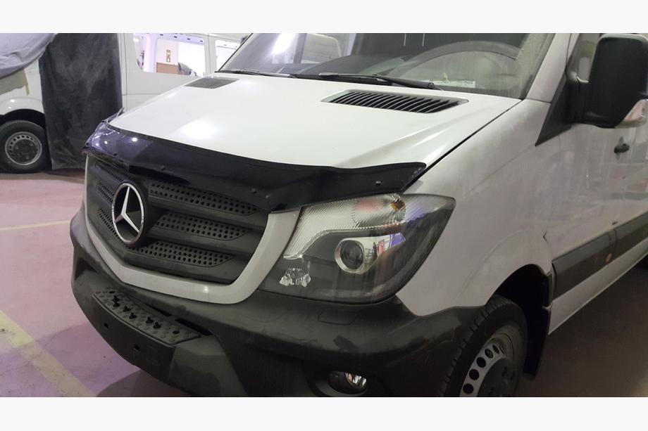 Mercedes Sprinter W906 2006–2018 Huvdeflektor 2013+ (V1, EuroCap) Foto 9