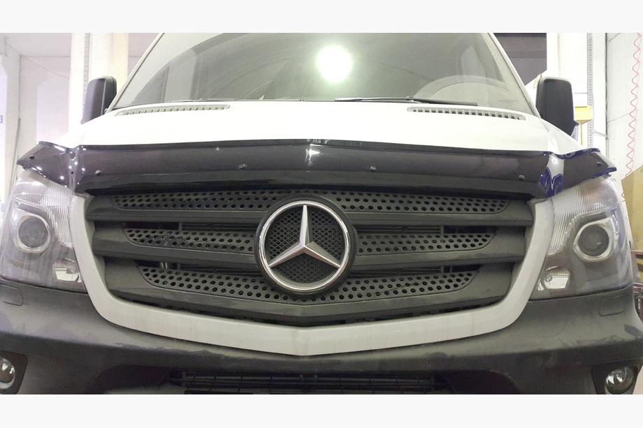 Mercedes Sprinter W906 2006–2018 Huvdeflektor 2013+ (V1, EuroCap) Foto 8