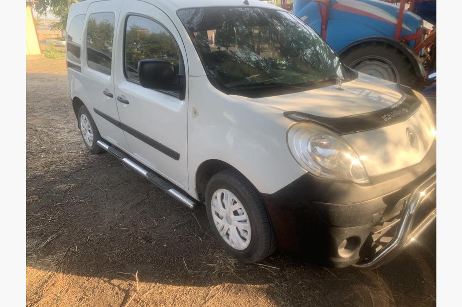 Renault Kangoo 2008–2020 Sidorör BB002 (2 st, rostfritt) Foto 9