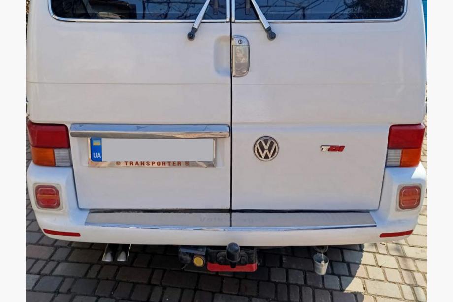 Volkswagen T4 Caravelle/Multivan 1990–2003 Bakre TDI-emblem Turkiet, DI – röd Foto 6