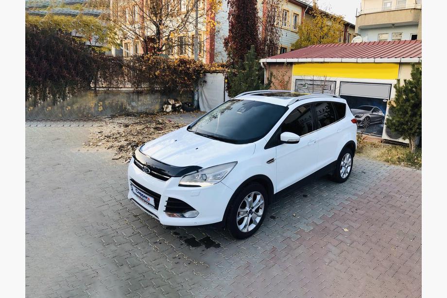 Ford Kuga/Escape 2013–2019 Huvdeflektor 2013-2016 EuroCap Foto 5
