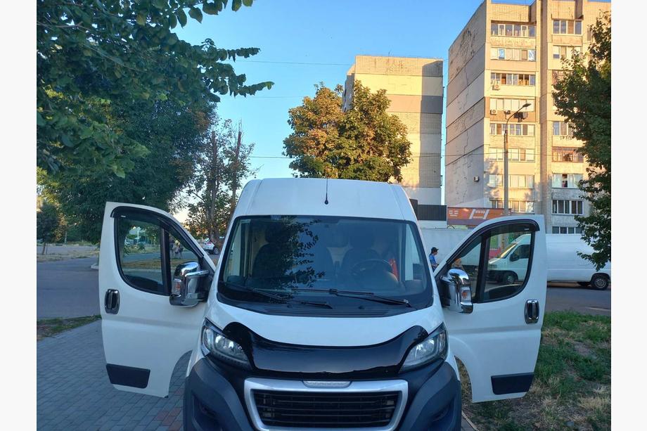Peugeot Boxer 2006–2025 Huvdeflektor 2014+ (EuroCap) Foto 2