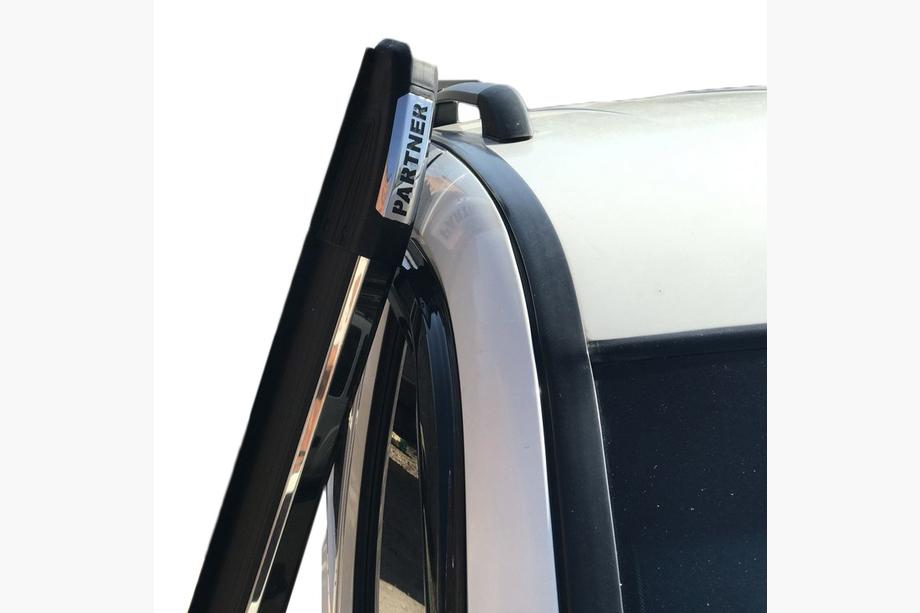 Peugeot Partner Tepee 2008–2018 Sidosteg Omsa Black (2 st, aluminium) Image
