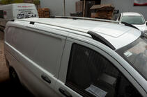 Mercedes Vito/V-klass W447 2014– Takrails ELITE krom (plastfot) Kort hjulbas (Short, Compact) foto 1