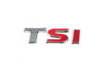 Volkswagen Jetta 2011–2018 TSI-emblem (OEM-utförande) TS krom, I röd foto 2