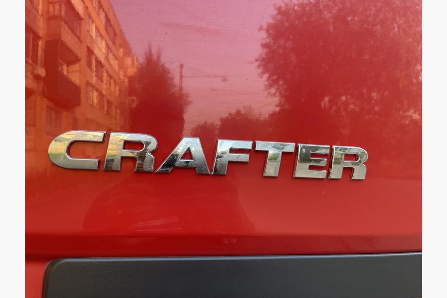 Volkswagen Crafter 2006–2016 Emblem Crafter (kursiv) Image