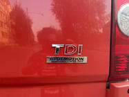 Volkswagen Crafter 2006–2016 TDI-emblem (kursiv) Röda DI foto 2