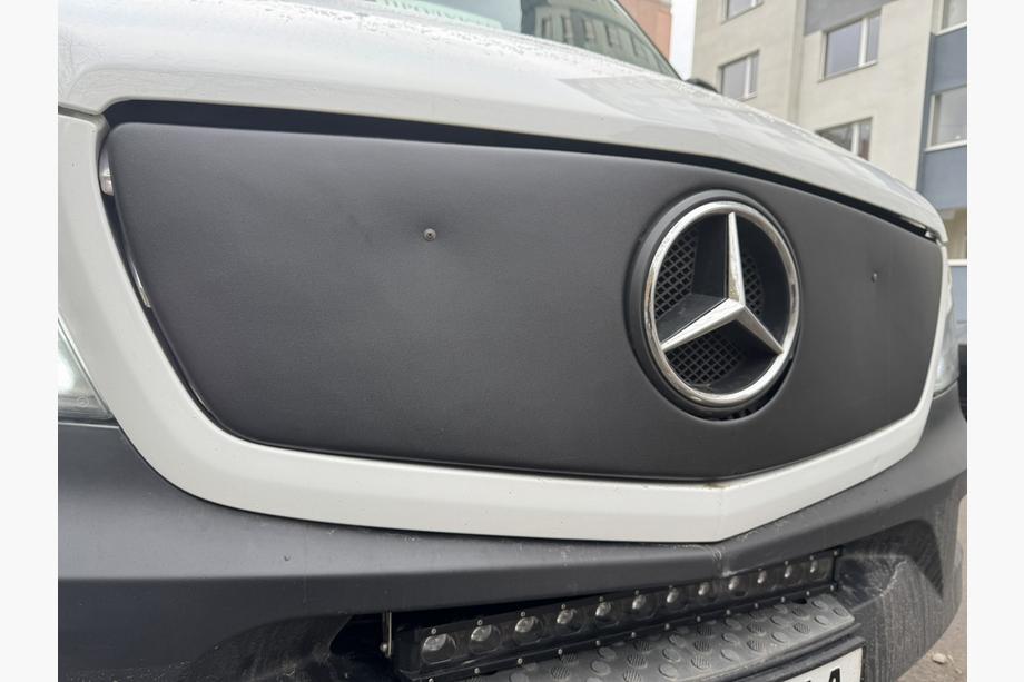 Mercedes Sprinter W906 2006–2018 Vintertäckning för grill V1 (2013↗) Foto 2