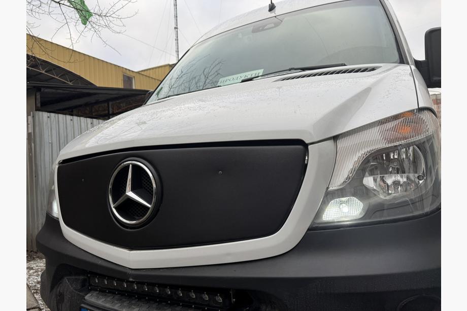 Mercedes Sprinter W906 2006–2018 Vintertäckning för grill V1 (2013↗) Foto 3
