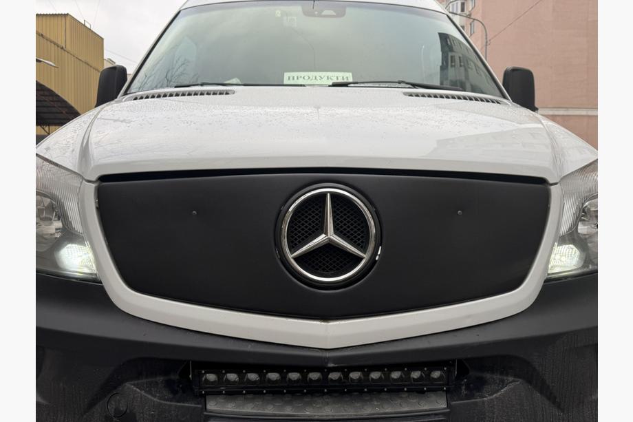 Mercedes Sprinter W906 2006–2018 Vintertäckning för grill V1 (2013↗) Foto 4