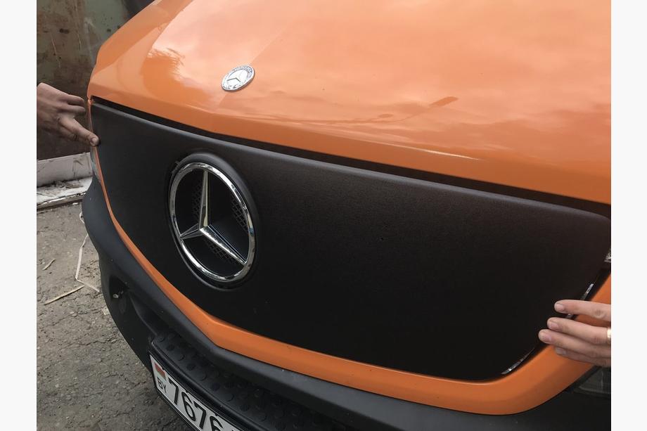 Mercedes Sprinter W906 2006–2018 Vintertäckning för grill V1 (2013↗) Foto 7