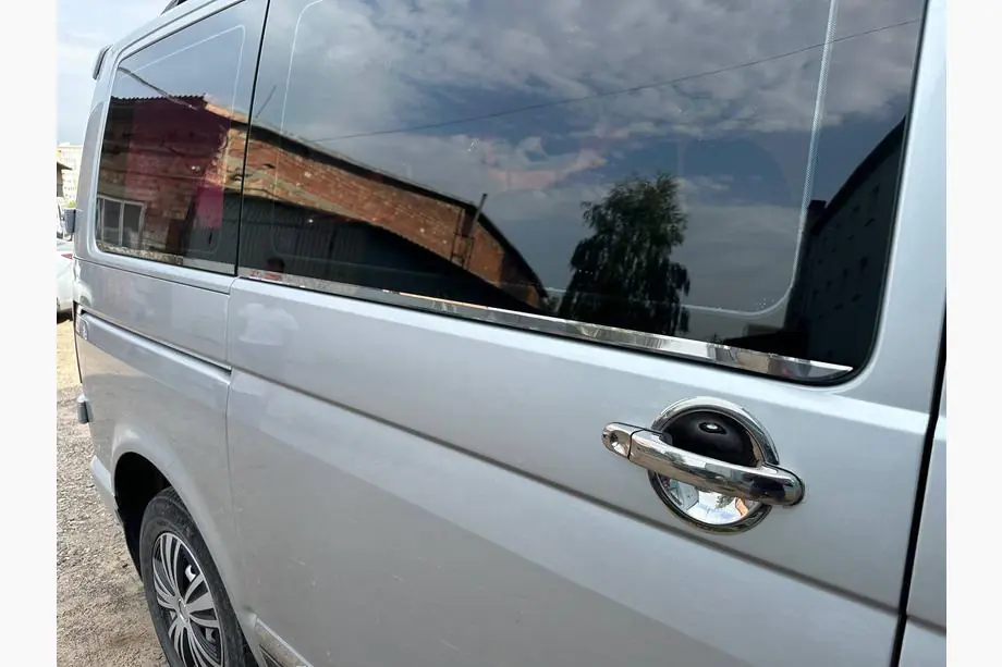 Volkswagen T5 2010–2015 Skydd under dörrhandtag (rostfritt stål) Foto 6