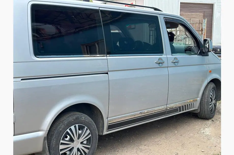 Volkswagen T5 2010–2015 Skydd under dörrhandtag (rostfritt stål) Foto 7