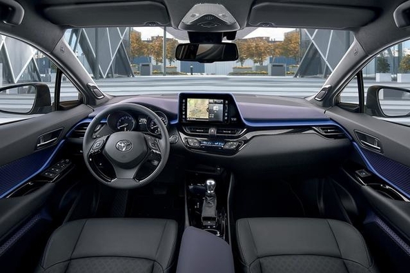 Test av hybrida crossovern Toyota C-HR