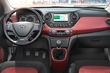Test av den kompakta halvkombin Hyundai i10 foto 1