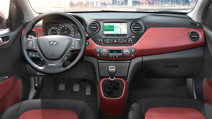 Test av den kompakta halvkombin Hyundai i10