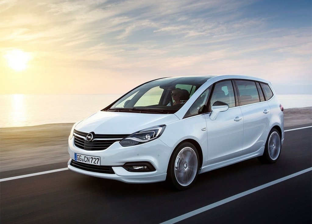 Test av nya generationens minibuss Opel Zafira