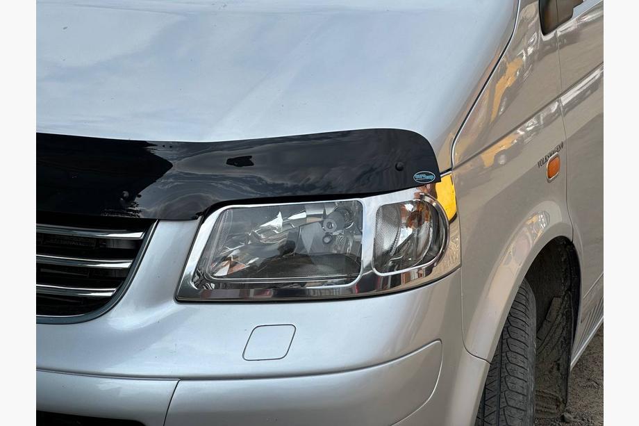 Volkswagen T5 Caravelle 2004–2010 Strålkastarlister fram (2 st, rostfritt stål) Foto 3