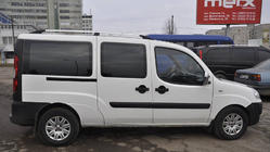 Fiat Doblo I 2005–2010 Kromade takrails Maxi-bas, plastfötter foto 18