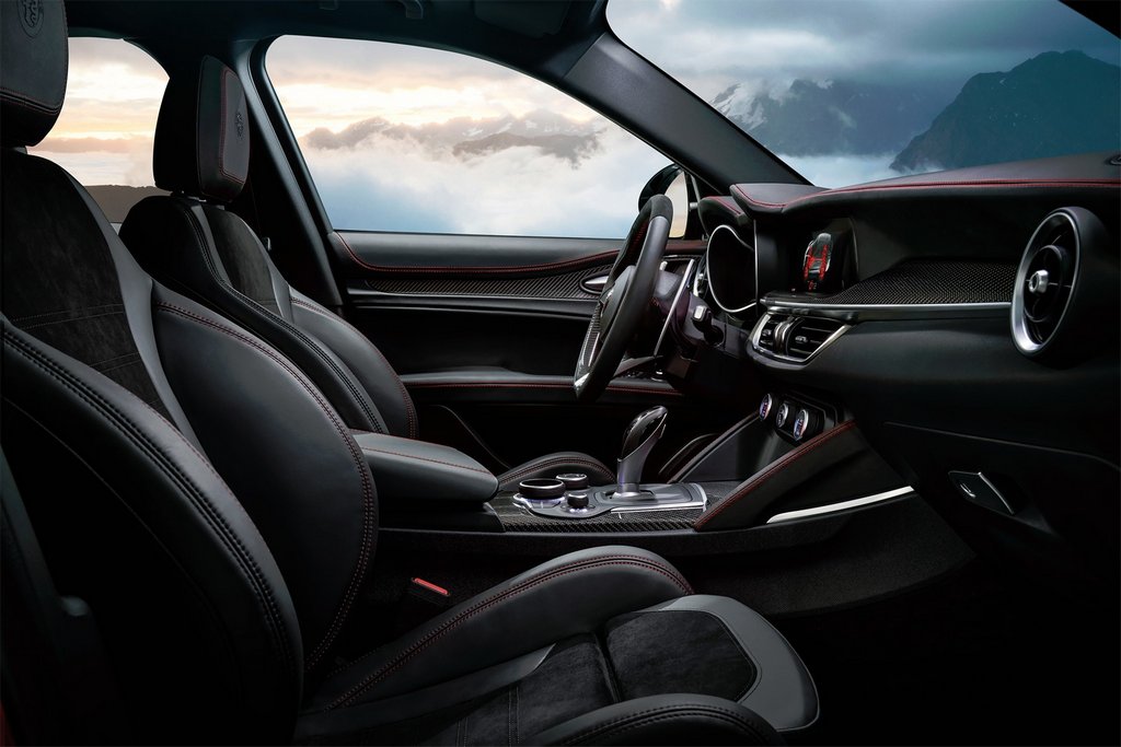 Första testet av suven Alfa Romeo Stelvio