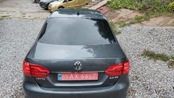 Volkswagen Jetta 2011–2018 List ovanför registreringsskylten OmsaLine (rostfritt stål) foto 3