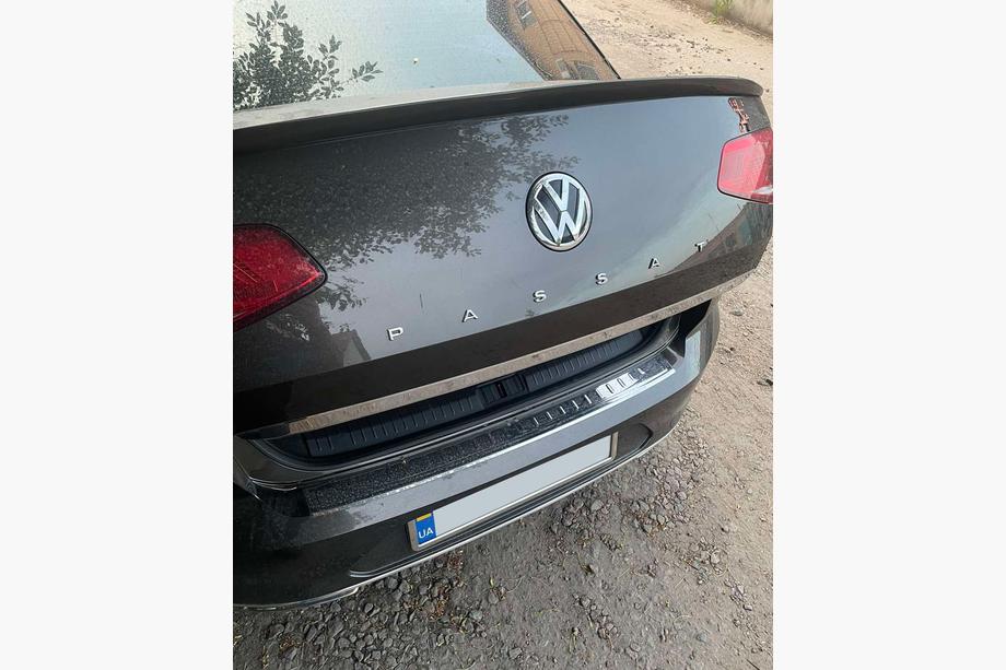 Volkswagen Passat B8 2015–2023 Bagagelistskydd SD (rostfritt stål) Image
