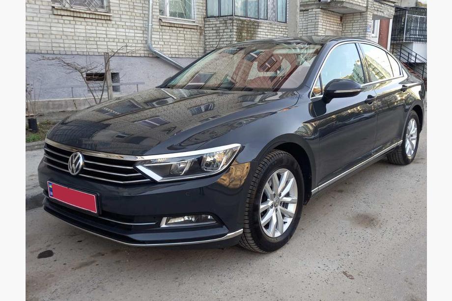 Volkswagen Passat B8 2015–2023 Strålkastarsargar och list (3 st, rostfritt) Foto 5