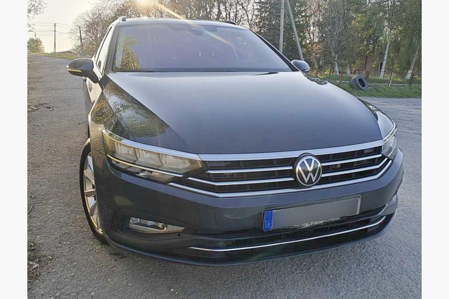 Volkswagen Passat B8 2015–2023 Strålkastarsargar och list (3 st, rostfritt) Foto 10