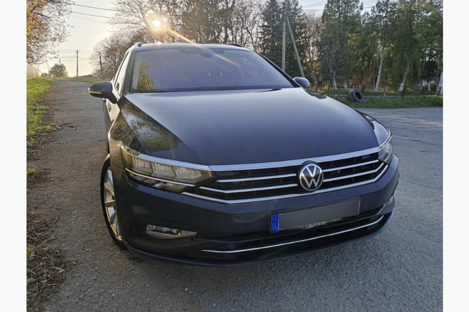 Volkswagen Passat B8 2015–2023 Strålkastarsargar och list (3 st, rostfritt) Foto 13