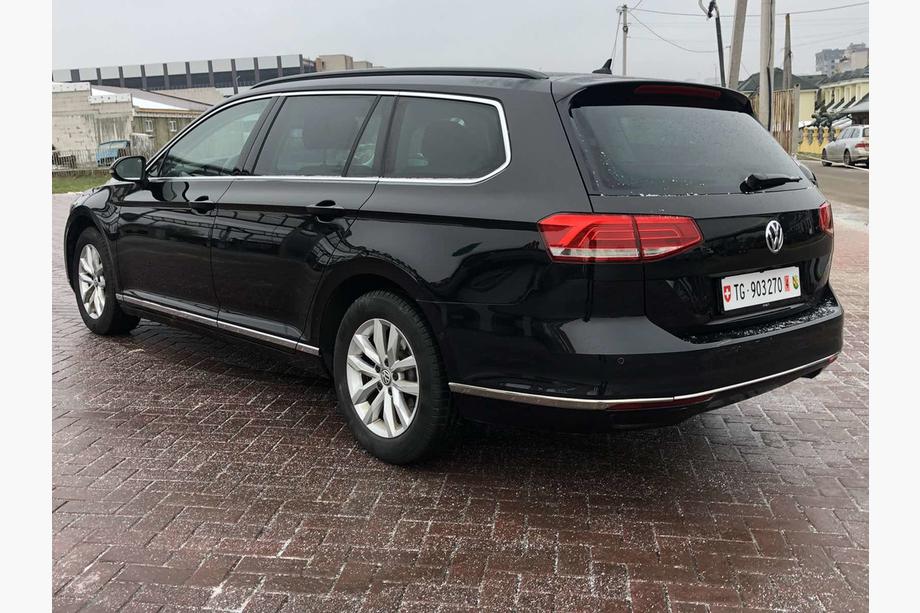 Volkswagen Passat B8 2015–2023 Rostfri lastskyddslist för bakre stötfångarkant SD/SW (3 st) Foto 2
