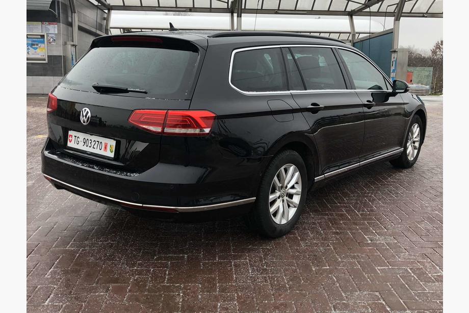 Volkswagen Passat B8 2015–2023 Rostfri lastskyddslist för bakre stötfångarkant SD/SW (3 st) Foto 3