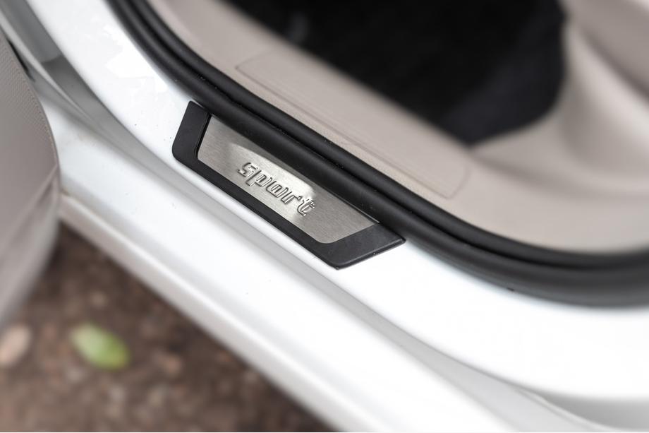 Volkswagen Golf 7/E-Golf 2012–2020 Flexill Sport instegslister (4 st, rostfritt stål) Foto 4
