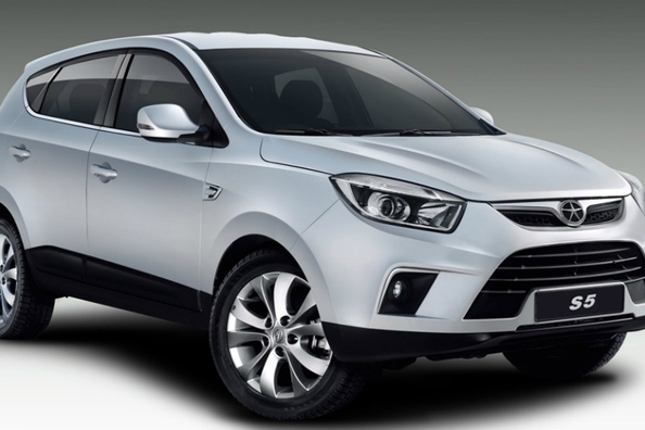 Test av crossovern JAC S5