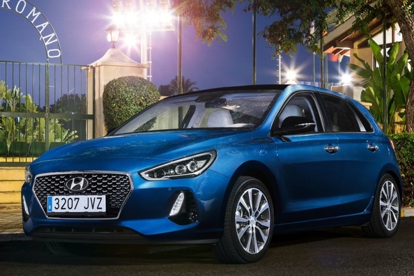Försäljningen av nya generationen Hyundai i30 har startat i Ukraina