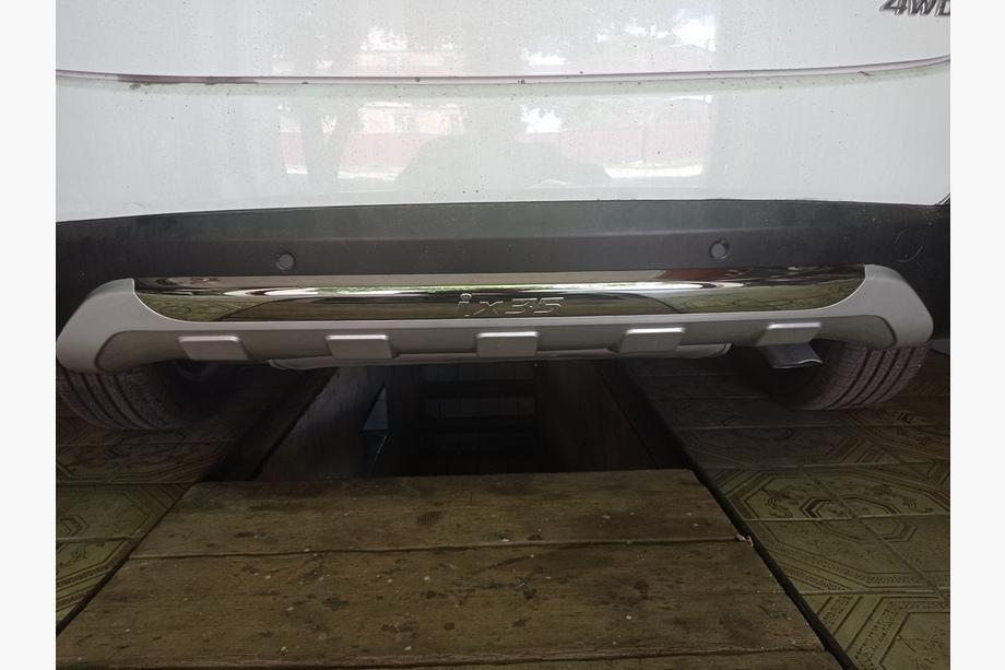 Hyundai IX-35 2010–2015 Bakre plastdiffusorinsats V2 Image