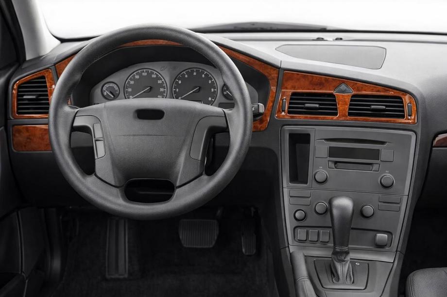Volvo V70 2000–2007 Instrumentpanelsinlägg (huvuddelar, 2005-2007) Image
