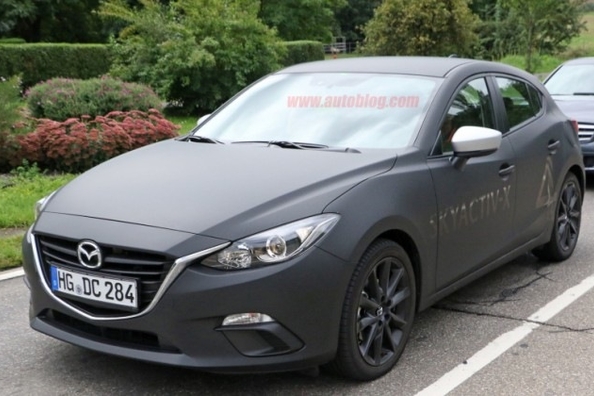 Mazda lanserar nya 3 med innovativ motor