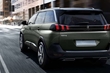 Fransk stil i crossovern Peugeot 5008 (2017) foto 2