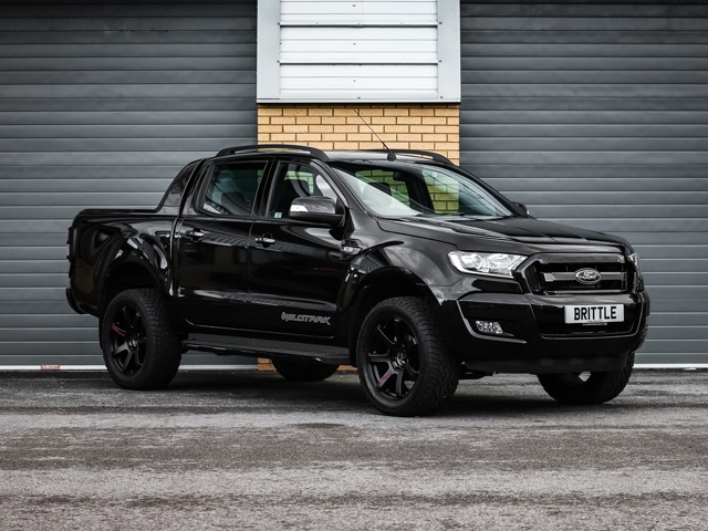 I Frankfurt presenteras en limiterad version av pickupen Ford Ranger Black Edition