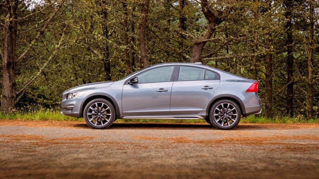 Svenska sedanen Volvo S60 Cross Country med ökad framkomlighet