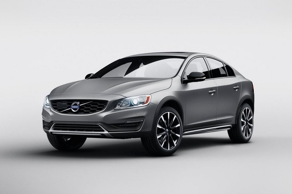 Svenska sedanen Volvo S60 Cross Country med ökad framkomlighet
