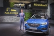 Opel presenterade sin första hybridbil foto 1