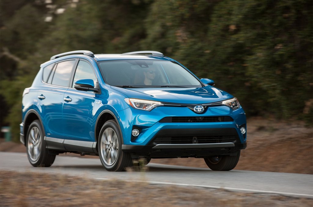 Aggressiv och dynamisk crossover Toyota RAV 4