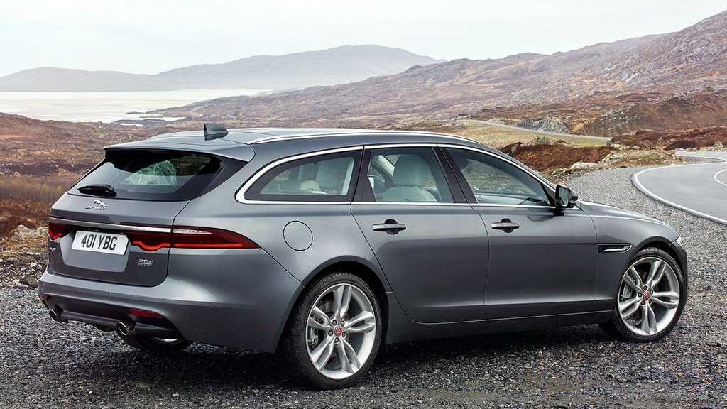 Jaguar släpper en kombi som ska utmana Mercedes E-Class och BMW 5 Series