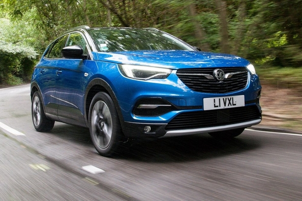 Vauxhall släpper nya crossovern Grandland X Sport