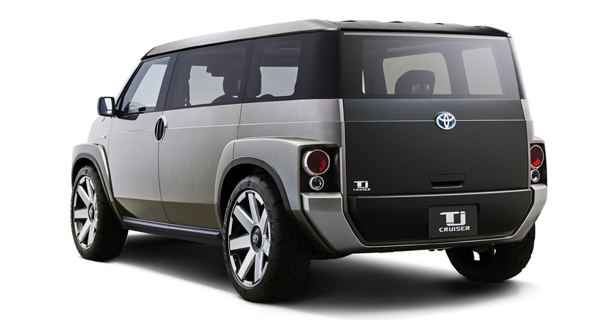 Toyota presenterade en mix av SUV och skåpbil