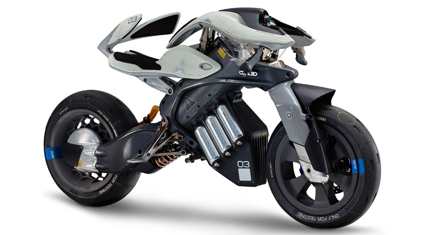 Yamaha visar sin första bil