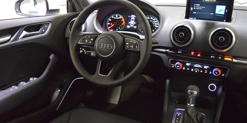 Recension av uppdaterade Audi A3